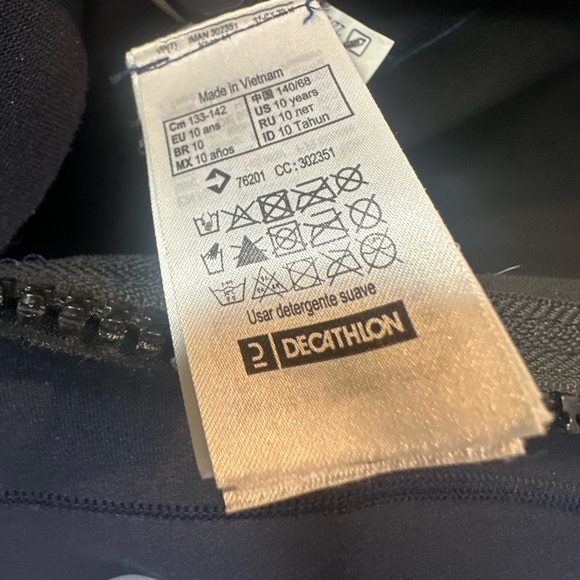 Kids’ Long Wetsuit size 10 - Picture 2 of 4